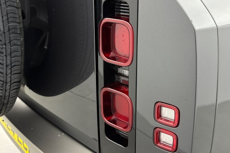 Used Land Rover Defender 2024 for sale - 77718123: Photo 43