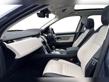 Used Land Rover Discovery Sport 2022 for sale - 76984362: Photo