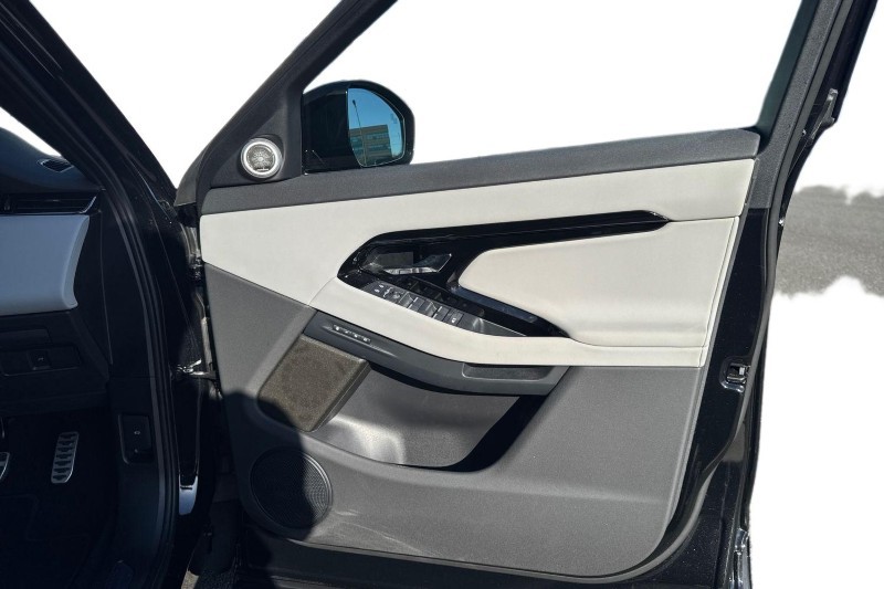 Used Land Rover Range Rover Evoque 2025 for sale - 76984322: Photo 22
