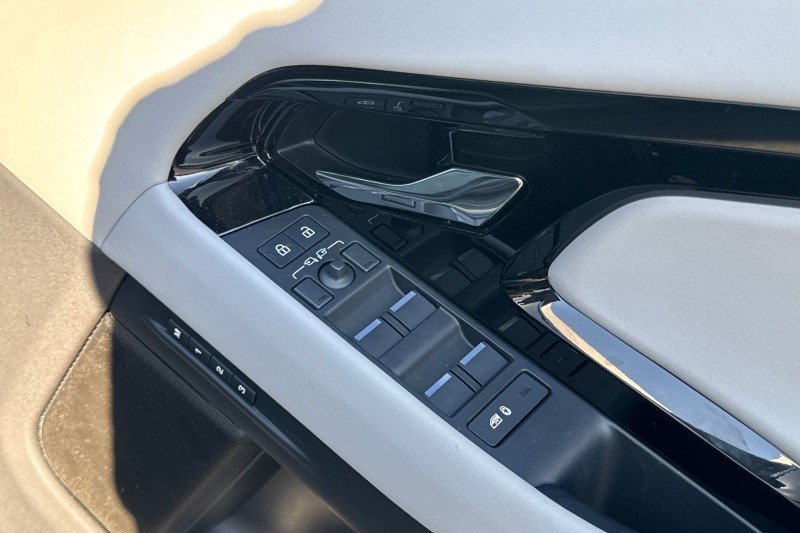 Used Land Rover Range Rover Evoque 2025 for sale - 76984322: Photo 23