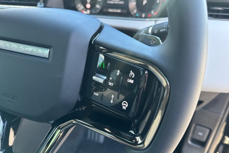 Used Land Rover Range Rover Evoque 2025 for sale - 76984322: Photo 29