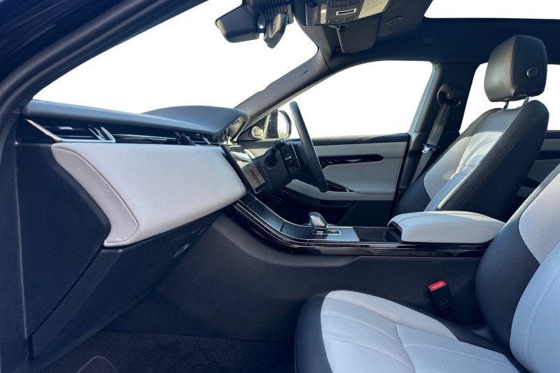 Used Land Rover Range Rover Evoque 2025 for sale - 76984322: Photo 3