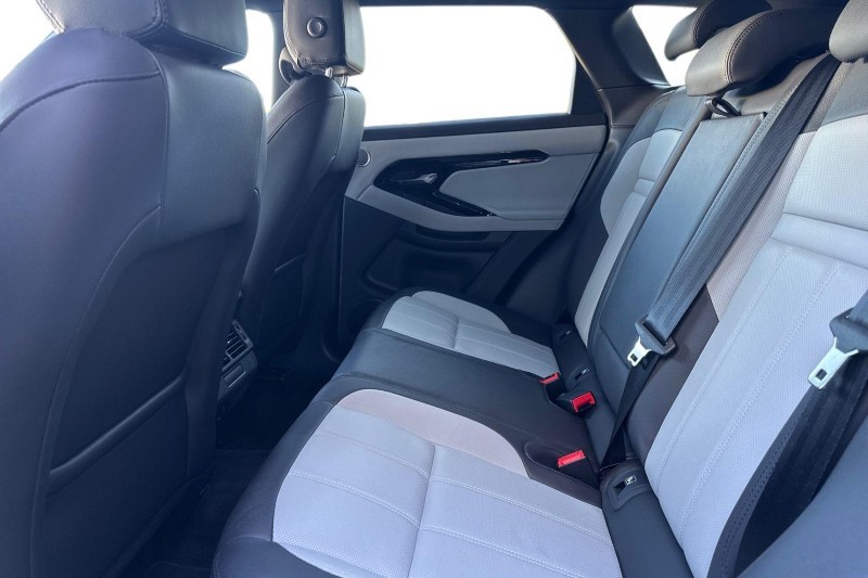 Used Land Rover Range Rover Evoque 2025 for sale - 76984322: Photo 4