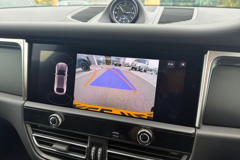 Used Porsche Macan 2022 for sale - 76984327: Photo 12