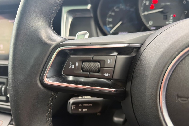 Used Porsche Macan 2022 for sale - 76984327: Photo 27