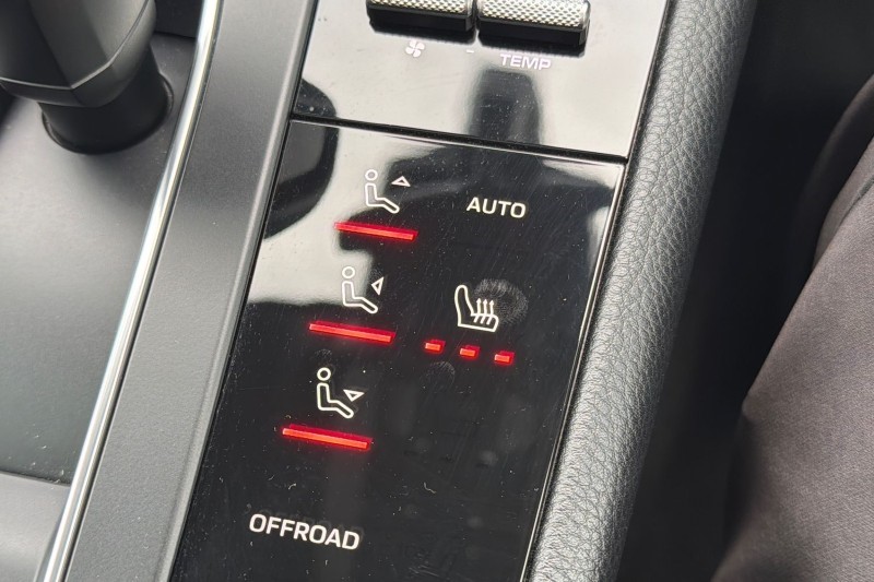 Used Porsche Macan 2022 for sale - 76984327: Photo 31