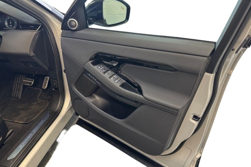 Used Land Rover Range Rover Evoque 2025 for sale - 77261750: Photo 22