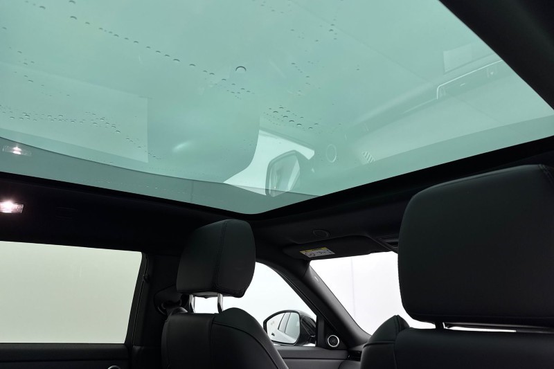 Used Land Rover Range Rover Evoque 2025 for sale - 77258392: Photo 21