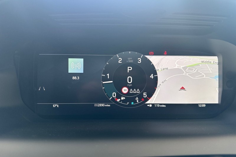 Used Land Rover Discovery Sport 2025 for sale - 76984329: Photo 16