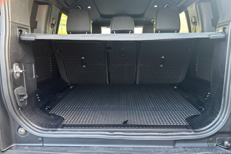 Used Land Rover Defender 2024 for sale - 76984299: Photo 10