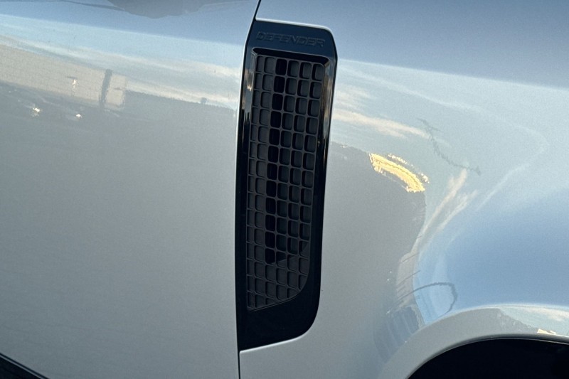 Used Land Rover Defender 2024 for sale - 76984299: Photo 20