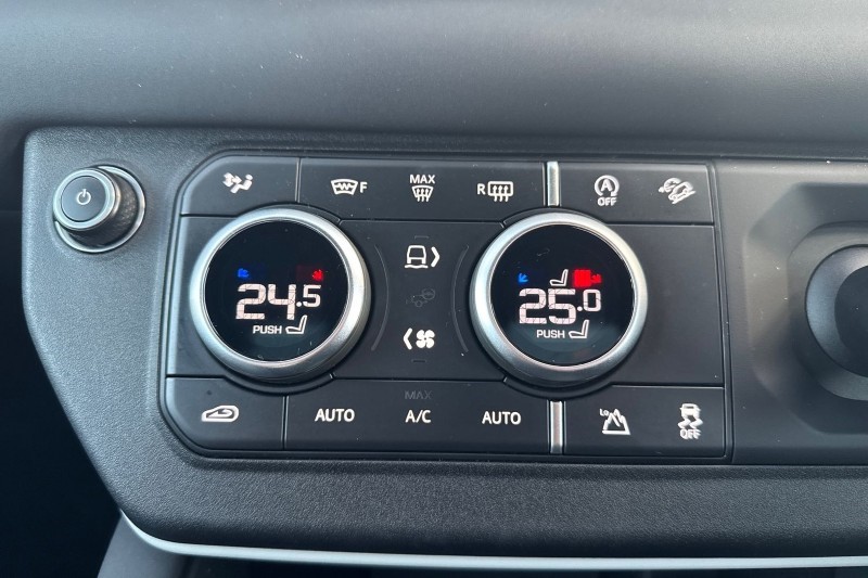 Used Land Rover Defender 2024 for sale - 76984299: Photo 34