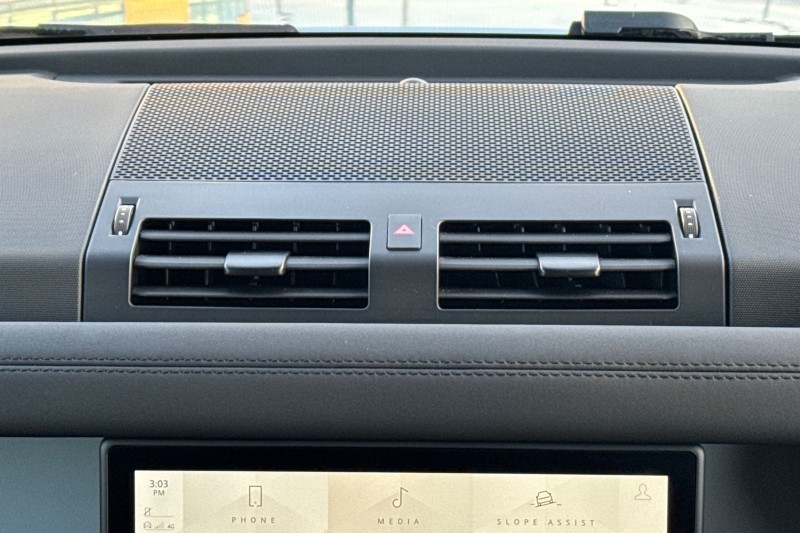 Used Land Rover Defender 2024 for sale - 76984299: Photo 37