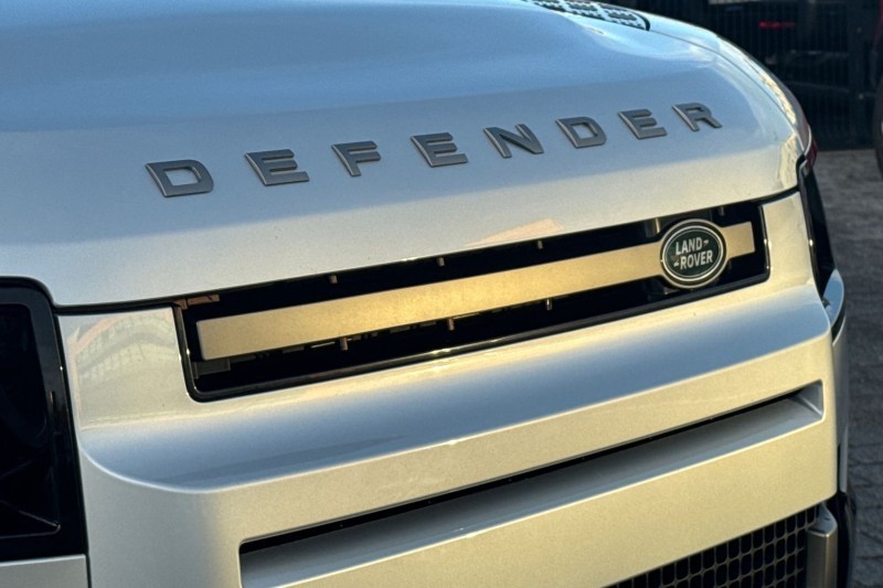 Used Land Rover Defender 2024 for sale - 76984299: Photo 44