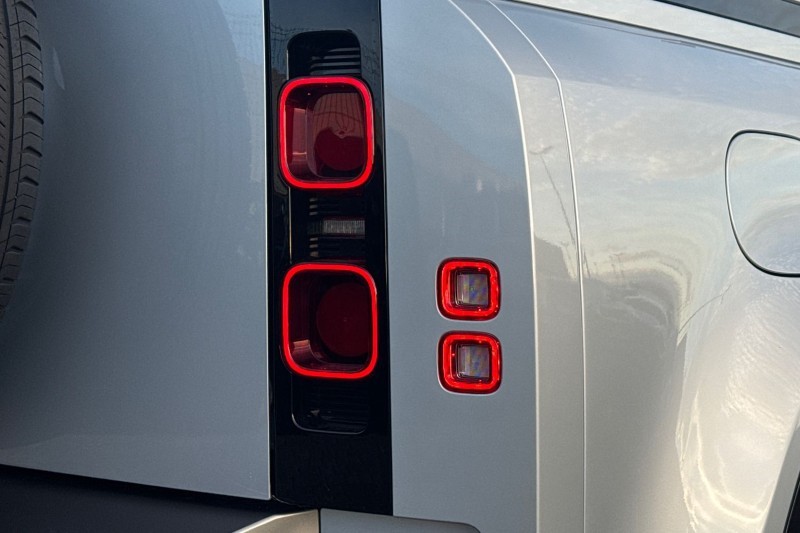 Used Land Rover Defender 2024 for sale - 76984299: Photo 48