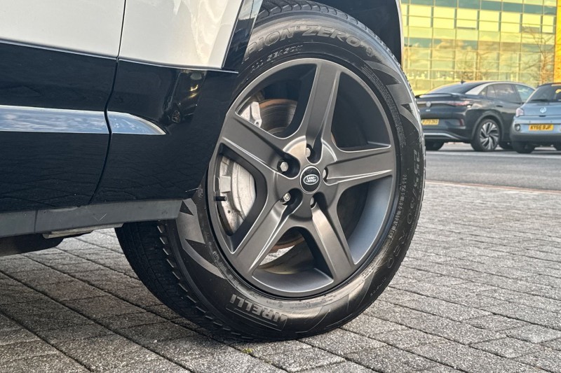 Used Land Rover Defender 2024 for sale - 76984299: Photo 50