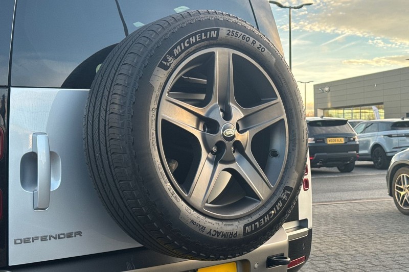 Used Land Rover Defender 2024 for sale - 76984299: Photo 53