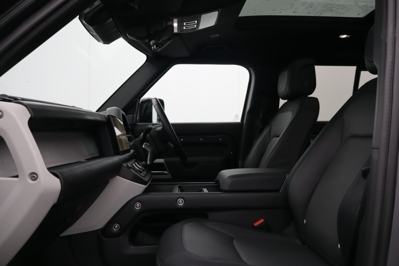 Used Land Rover Defender 2024 for sale - 77758736: Photo 3