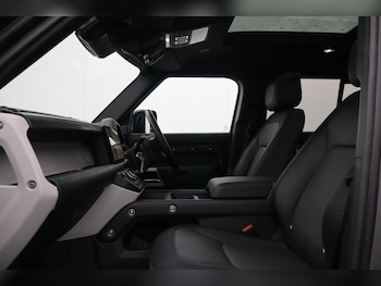 Used Land Rover Defender 2024 for sale - 77758736: Photo