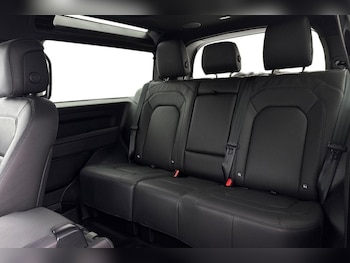 Used Land Rover Defender 2024 for sale - 79101949: Photo