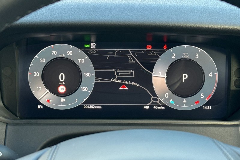 Used Land Rover Range Rover Velar 2024 for sale - 76984341: Photo 16