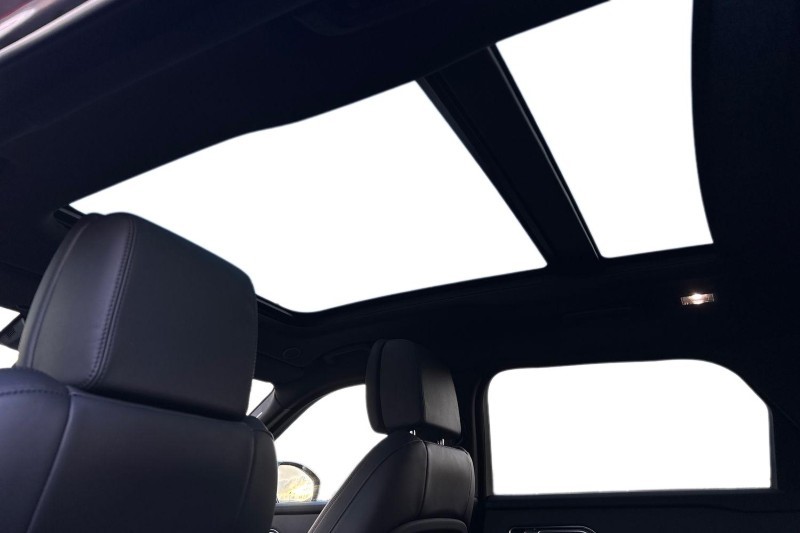 Used Land Rover Range Rover Velar 2024 for sale - 76984341: Photo 21