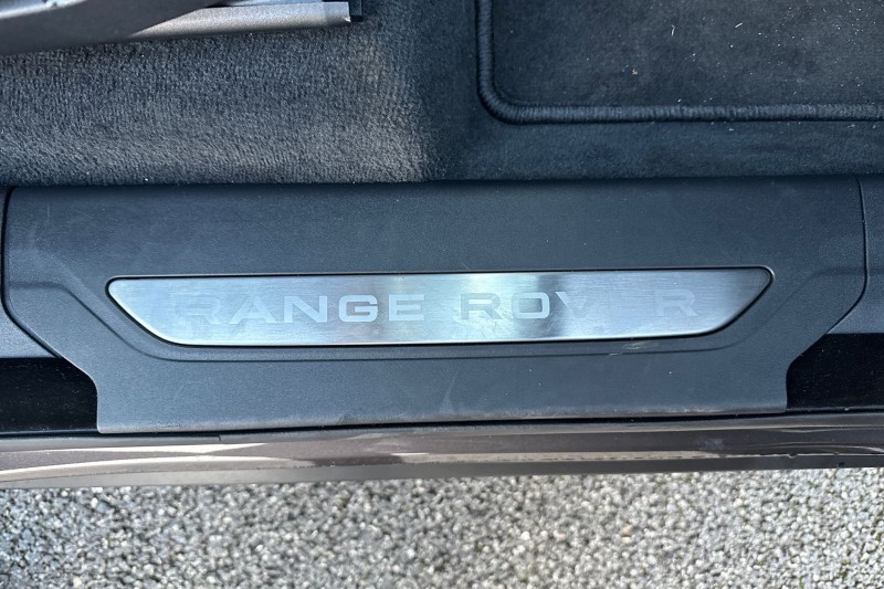 Used Land Rover Range Rover Velar 2024 for sale - 76984341: Photo 41