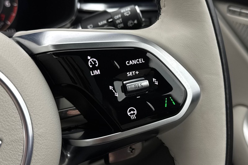 Used Jaguar F-Pace 2024 for sale - 77504485: Photo 28