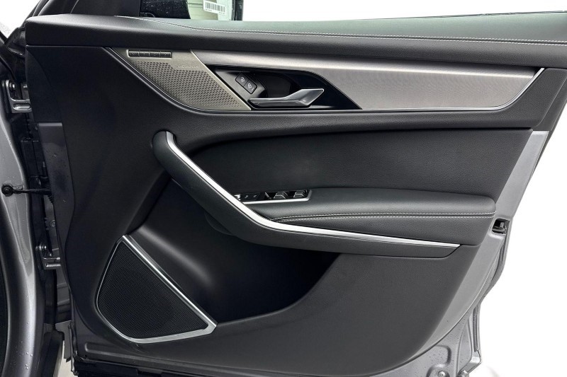 Used Jaguar F-Pace 2023 for sale - 77461941: Photo 22