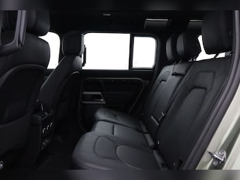 Used Land Rover Defender 2023 for sale - 79407627: Photo
