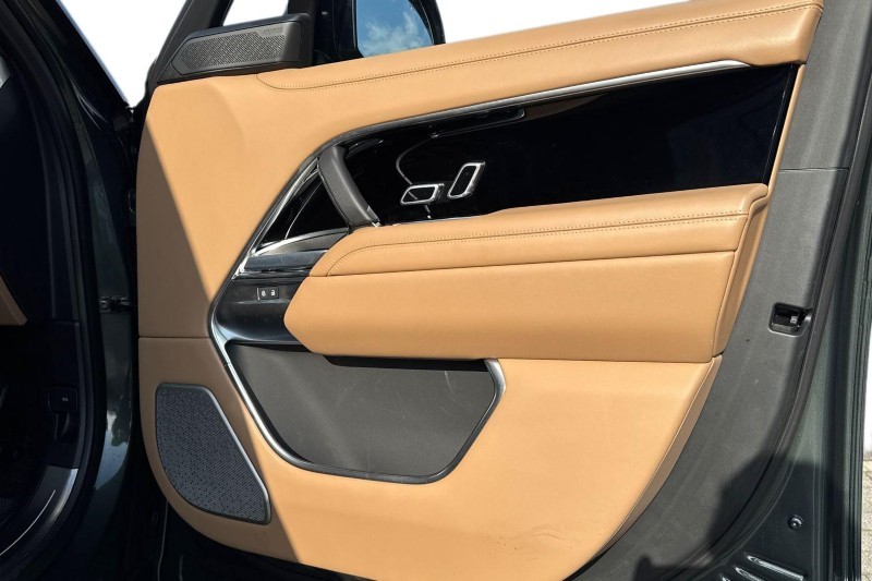 Used Land Rover Range Rover 2025 for sale - 77746000: Photo 22