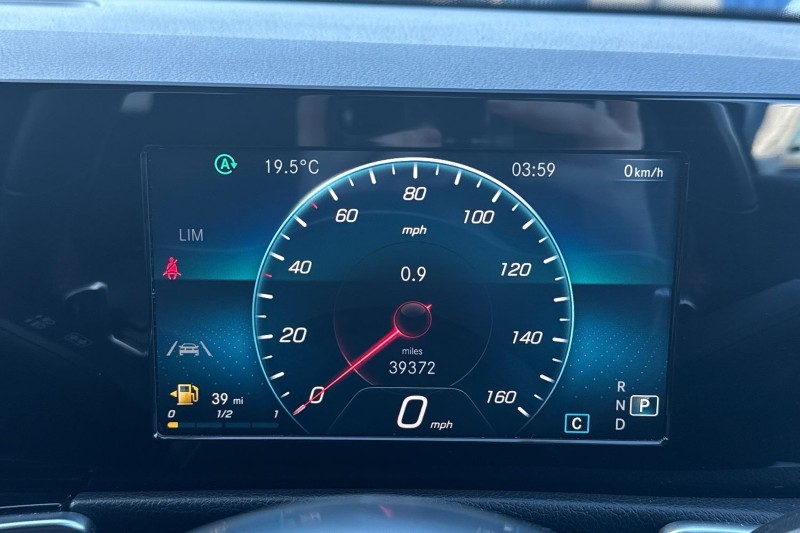 Used Mercedes-Benz GLB 2022 for sale - 77930964: Photo 16