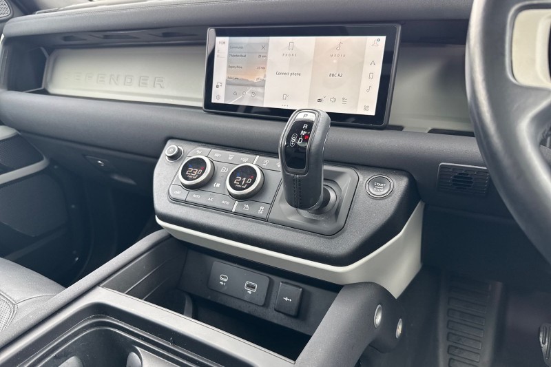 Used Land Rover Defender 2022 for sale - 76984317: Photo 13