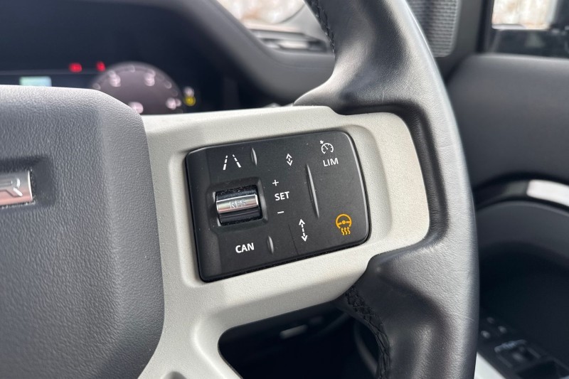 Used Land Rover Defender 2022 for sale - 76984317: Photo 27