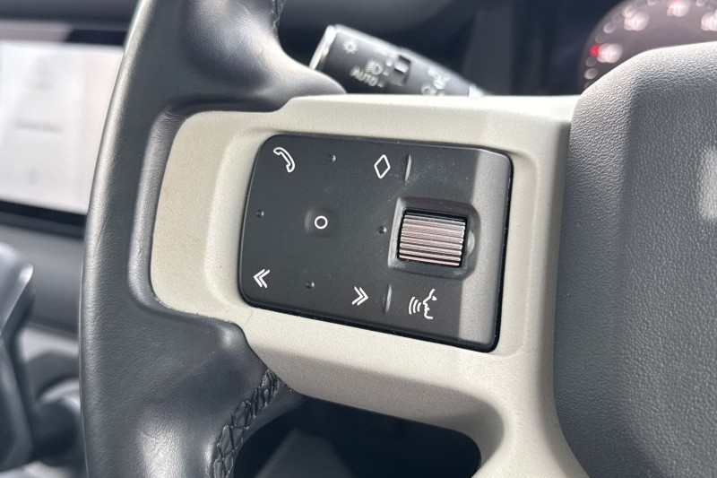 Used Land Rover Defender 2022 for sale - 76984317: Photo 28