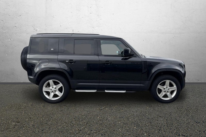 Used Land Rover Defender 2022 for sale - 76984317: Photo 5