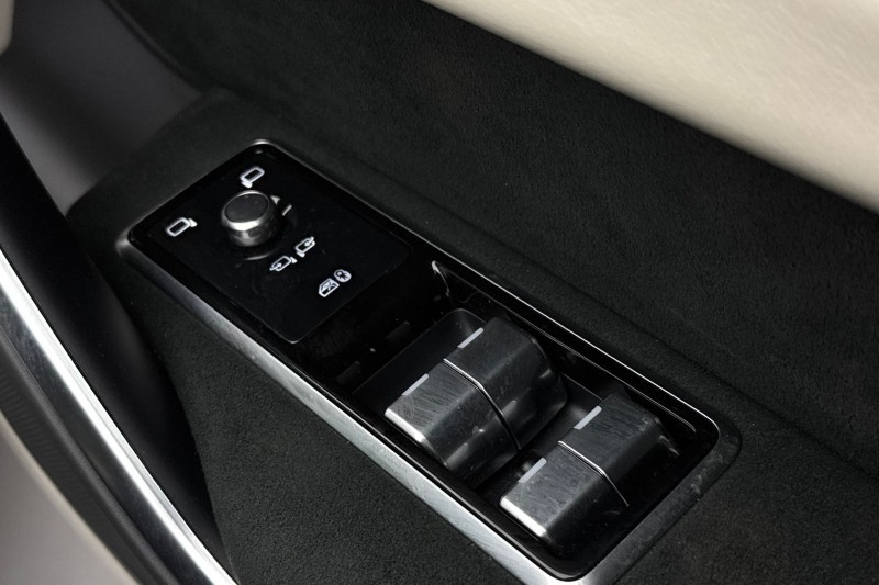 Used Jaguar F-Pace 2023 for sale - 77339565: Photo 23