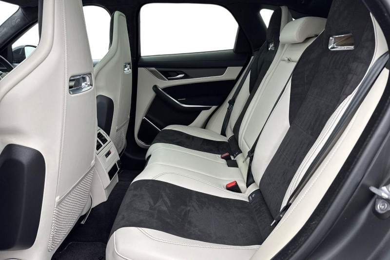 Used Jaguar F-Pace 2023 for sale - 77339565: Photo 4