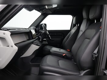 Used Land Rover Defender 2024 for sale - 78266823: Photo