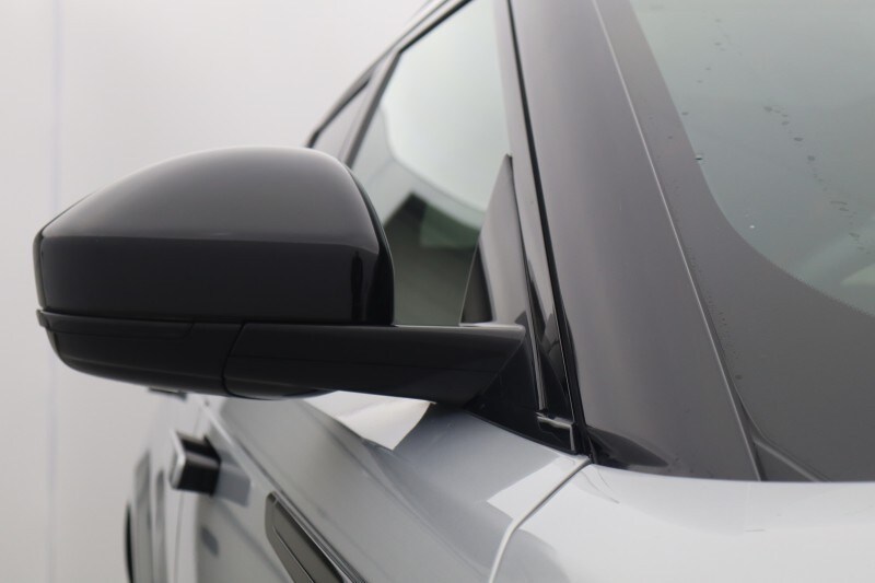 Used Land Rover Range Rover Velar 2023 for sale - 77718124: Photo 47