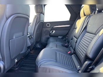 Used Land Rover Discovery 2025 for sale - 77025607: Photo