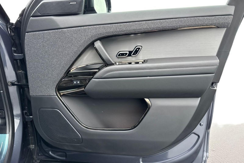 Used Land Rover Range Rover Sport 2024 for sale - 76984320: Photo 22