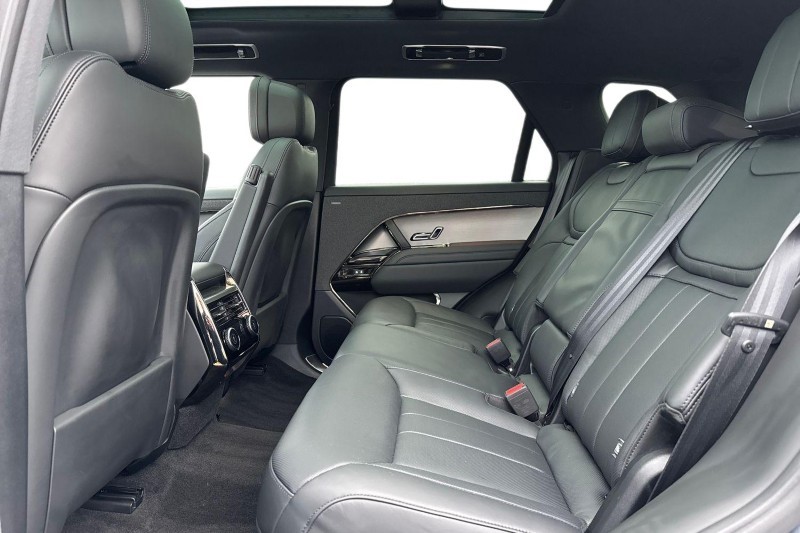 Used Land Rover Range Rover Sport 2024 for sale - 76984320: Photo 4