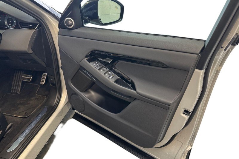 Used Land Rover Range Rover Evoque 2025 for sale - 78219076: Photo 23