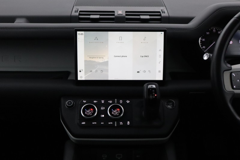 Used Land Rover Defender 2023 for sale - 77915620: Photo 14