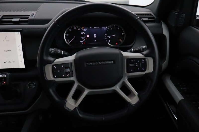 Used Land Rover Defender 2023 for sale - 77915620: Photo 15