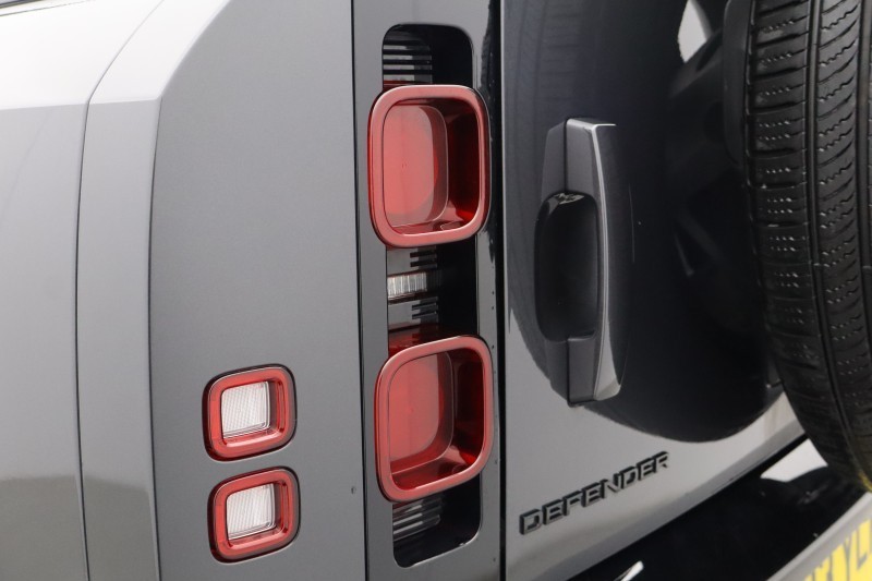 Used Land Rover Defender 2023 for sale - 77915620: Photo 19