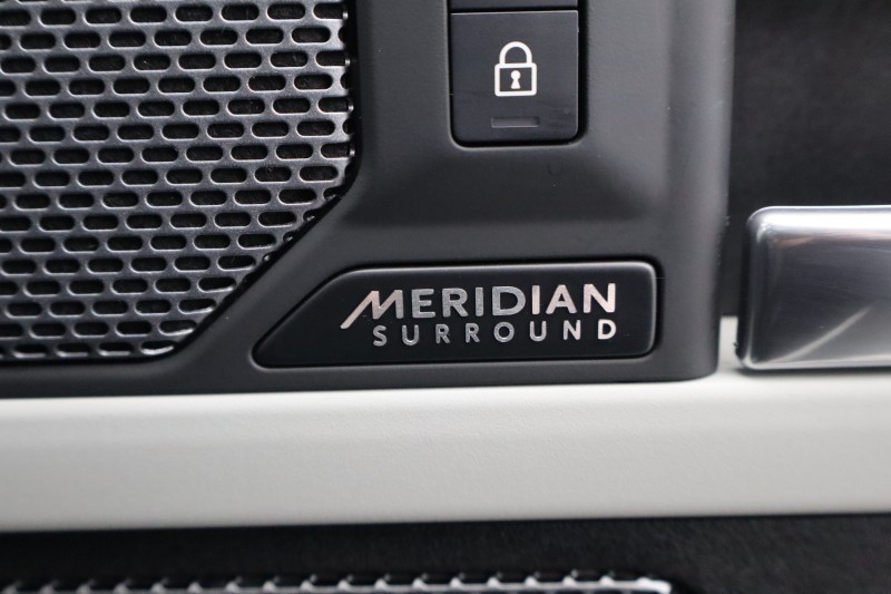 Used Land Rover Defender 2023 for sale - 77915620: Photo 24