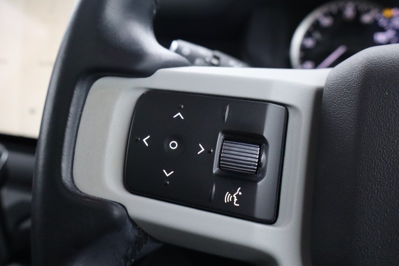 Used Land Rover Defender 2023 for sale - 77915620: Photo 28