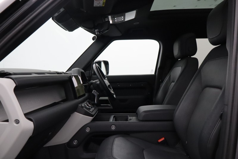 Used Land Rover Defender 2023 for sale - 77915620: Photo 3